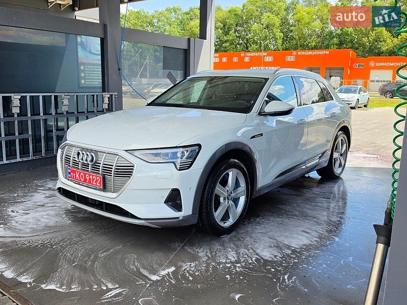 Позашляховик / Кросовер Audi e-tron 2018 в Луцьку