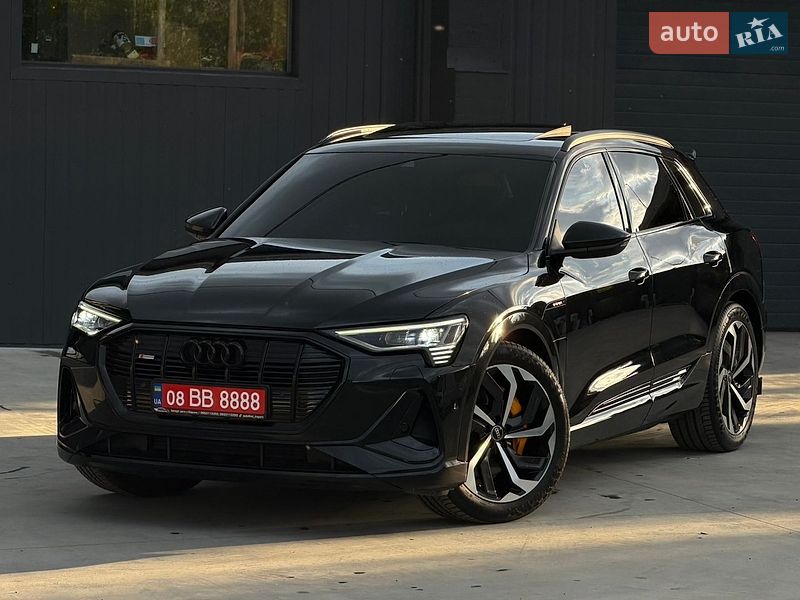 Внедорожник / Кроссовер Audi e-tron 2021 в Дубно