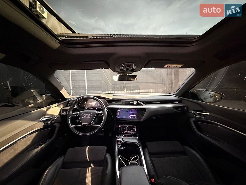 Внедорожник / Кроссовер Audi e-tron 2021 в Дубно