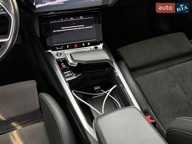 Внедорожник / Кроссовер Audi e-tron 2021 в Дубно