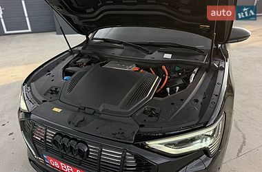 Внедорожник / Кроссовер Audi e-tron 2021 в Дубно