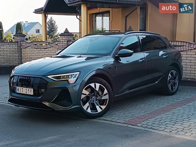 Audi e-tron 2023