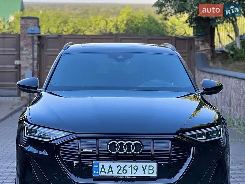 Audi e-tron