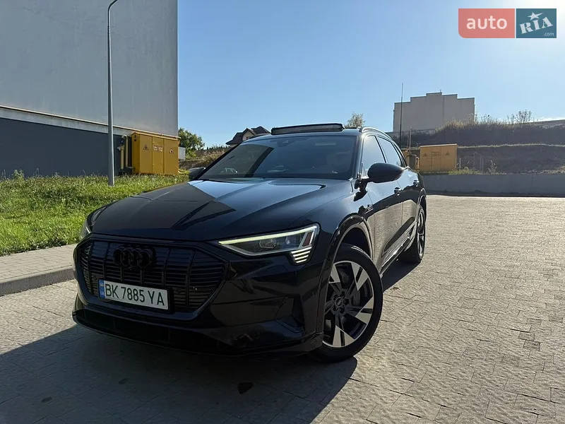 Audi e-tron 2022