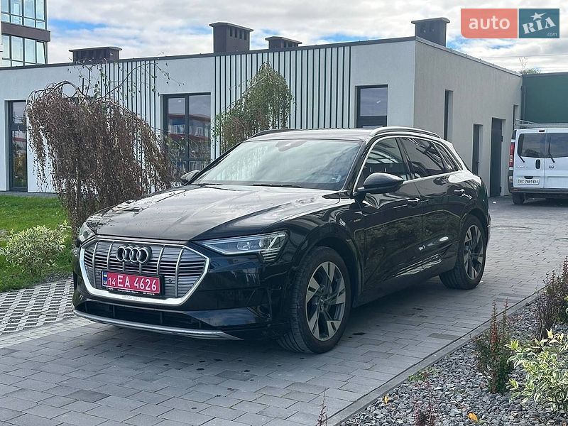 Позашляховик / Кросовер Audi e-tron 2019 в Городку