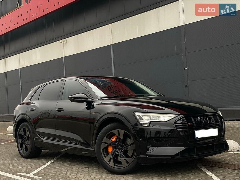 Внедорожник / Кроссовер Audi e-tron 2022 в Киеве
