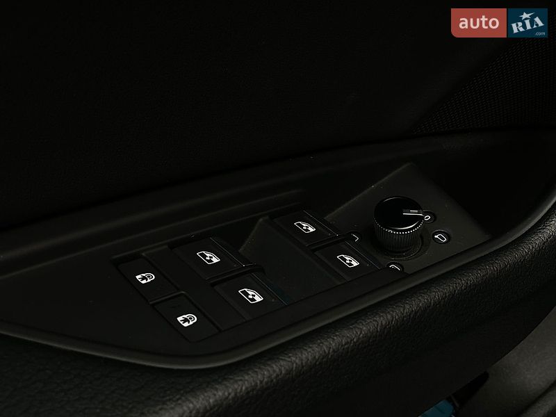 Внедорожник / Кроссовер Audi e-tron 2022 в Киеве