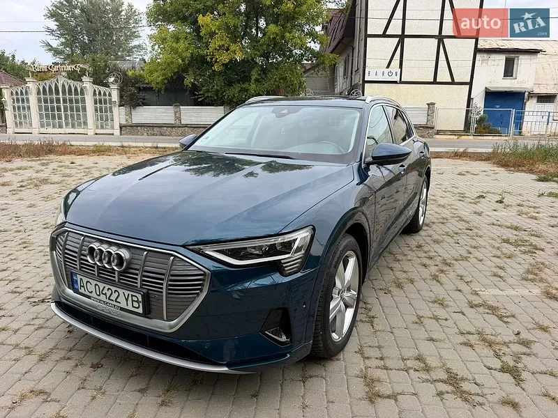 Audi e-tron