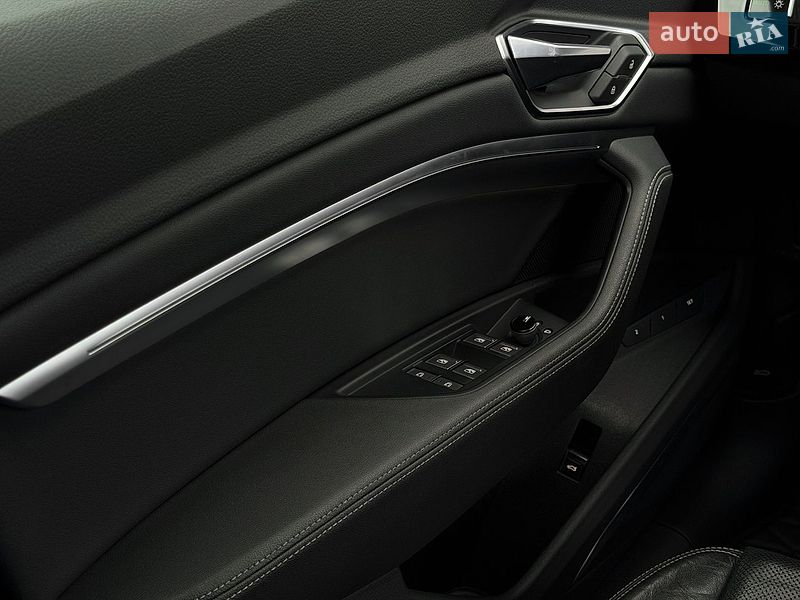 Внедорожник / Кроссовер Audi e-tron 2019 в Харькове