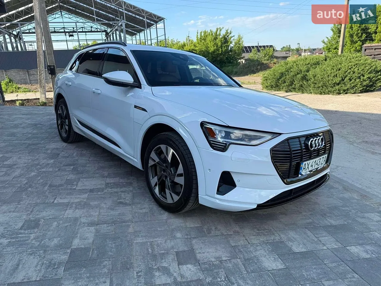 2020 Audi e-tron - мініатюра 25