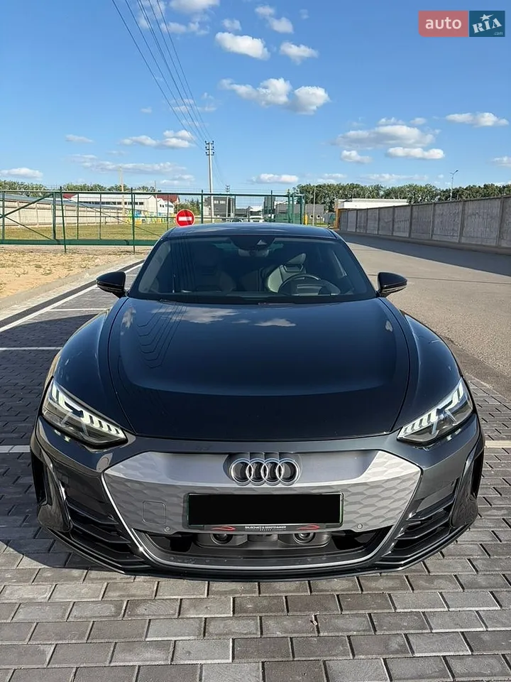 2021 Audi e-tron GT - мініатюра 16