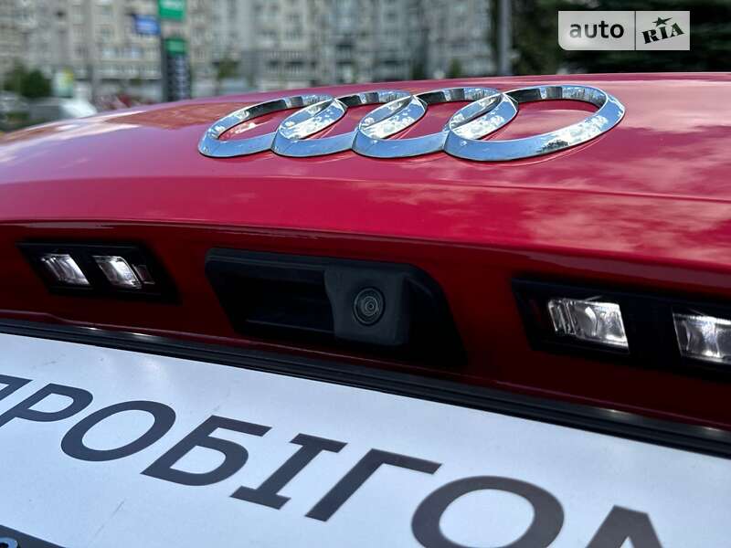 Позашляховик / Кросовер Audi Q2 2017 в Києві