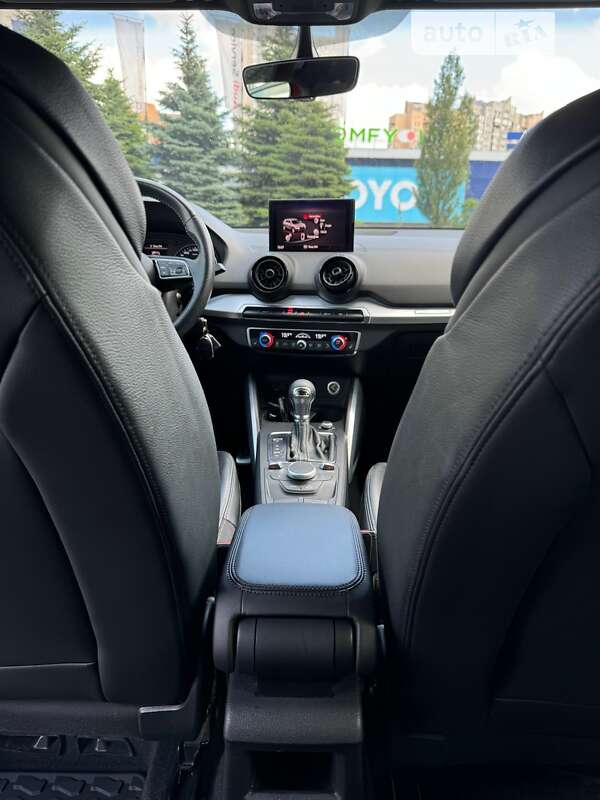 Позашляховик / Кросовер Audi Q2 2017 в Києві