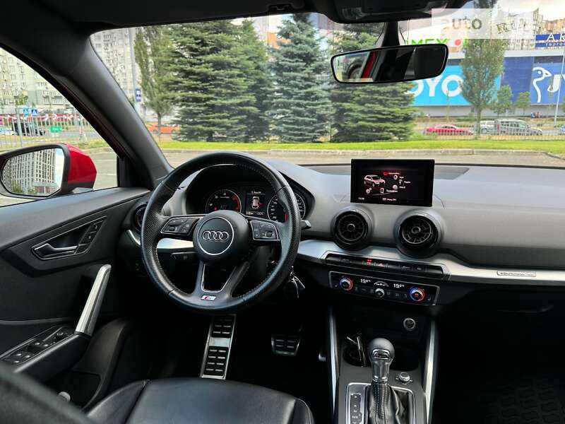 Позашляховик / Кросовер Audi Q2 2017 в Києві