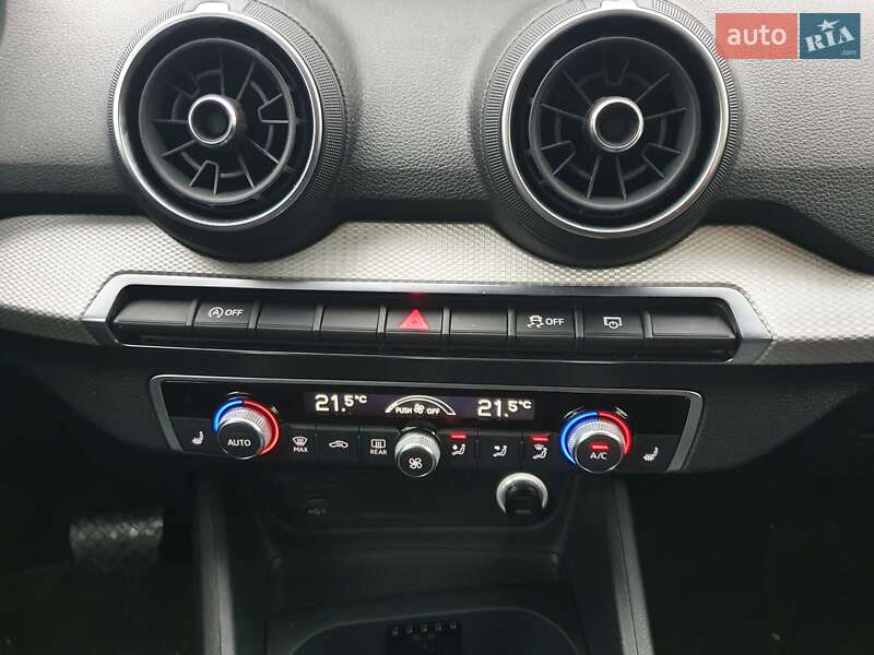 Позашляховик / Кросовер Audi Q2 2016 в Києві