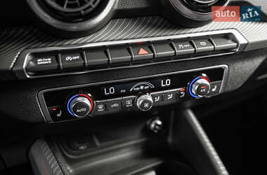 Внедорожник / Кроссовер Audi Q2 2022 в 