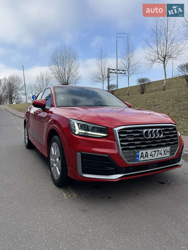 Позашляховик / Кросовер Audi Q2 2018 в Києві