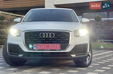 Внедорожник / Кроссовер Audi Q2 2017 в 