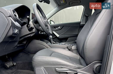 Позашляховик / Кросовер Audi Q2 2023 в 