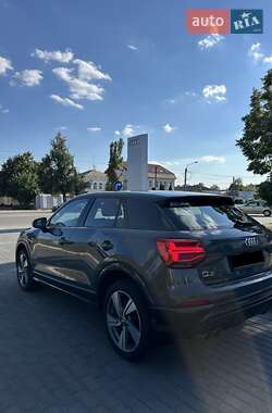Внедорожник / Кроссовер Audi Q2 2017 в 