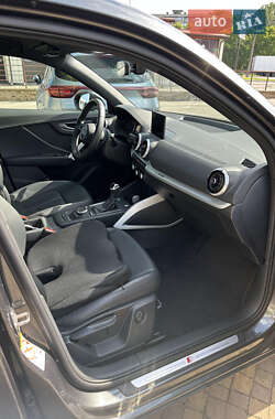 Позашляховик / Кросовер Audi Q2 2021 в 