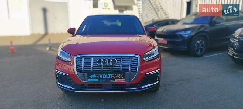 Позашляховик / Кросовер Audi Q2 2019 в 