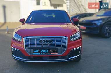 Позашляховик / Кросовер Audi Q2 2019 в 