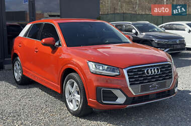 Внедорожник / Кроссовер Audi Q2 2016 в 