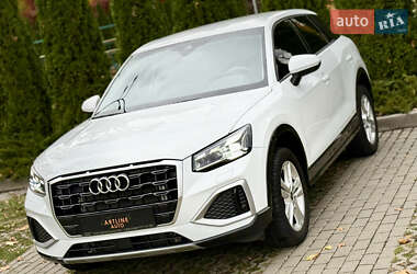 Внедорожник / Кроссовер Audi Q2 2023 в 