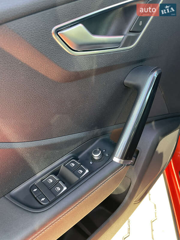 Позашляховик / Кросовер Audi Q2 2016 в Києві фото 23 Позашляховик / Кросовер Audi Q2 2016 в Києві