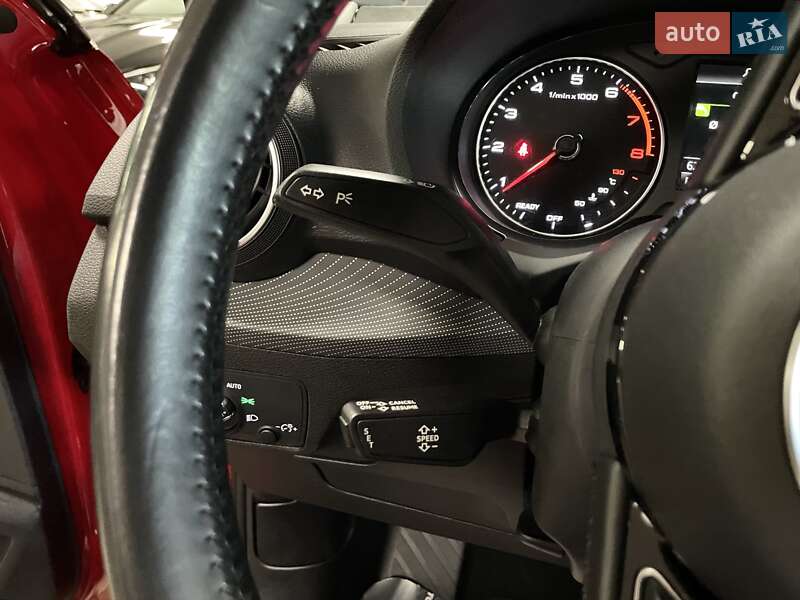 Позашляховик / Кросовер Audi Q2 2018 в Львові