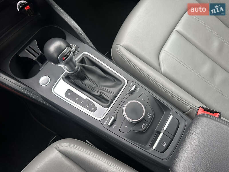 Внедорожник / Кроссовер Audi Q2 2017 в Киеве