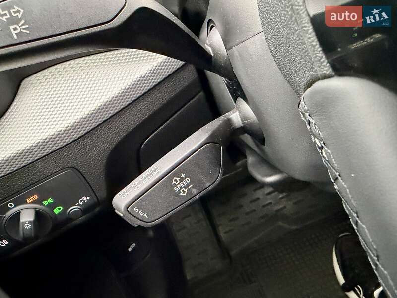 Позашляховик / Кросовер Audi Q2 2023 в Києві