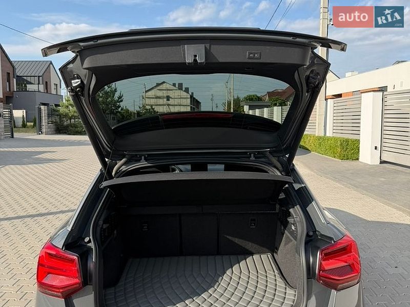 Позашляховик / Кросовер Audi Q2 2019 в Рівному