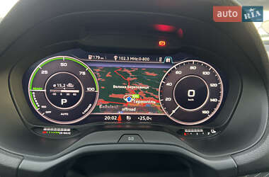 Внедорожник / Кроссовер Audi Q2L e-tron 2021 в 