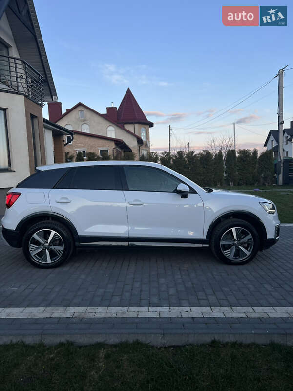 Позашляховик / Кросовер Audi Q2L e-tron 2021 в Тернополі