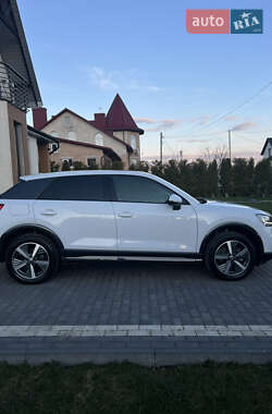 Внедорожник / Кроссовер Audi Q2L e-tron 2021 в 