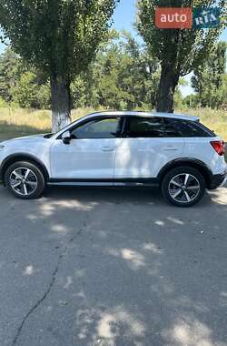 Внедорожник / Кроссовер Audi Q2L e-tron 2019 в 