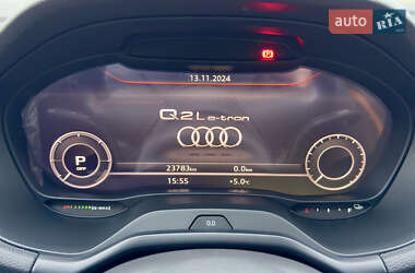 Позашляховик / Кросовер Audi Q2L e-tron 2022 в 