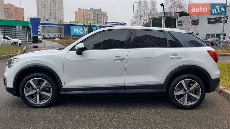 Позашляховик / Кросовер Audi Q2L e-tron 2021 в Києві