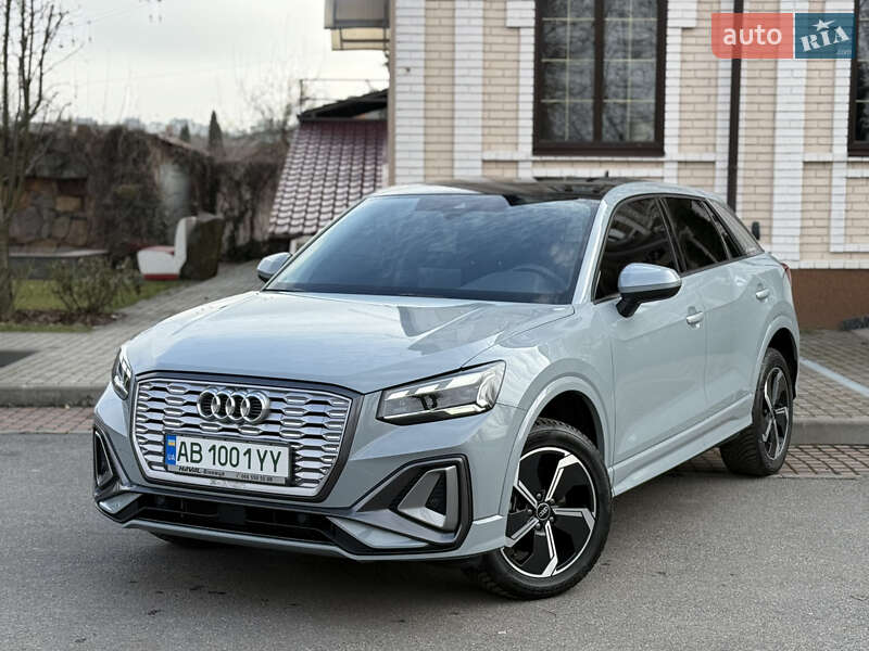 Внедорожник / Кроссовер Audi Q2L e-tron 2022 в 