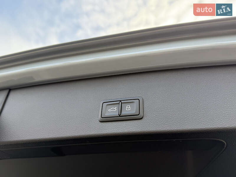 Позашляховик / Кросовер Audi Q2L e-tron 2022 в Вінниці
