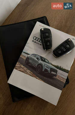 Внедорожник / Кроссовер Audi Q2L e-tron 2022 в 