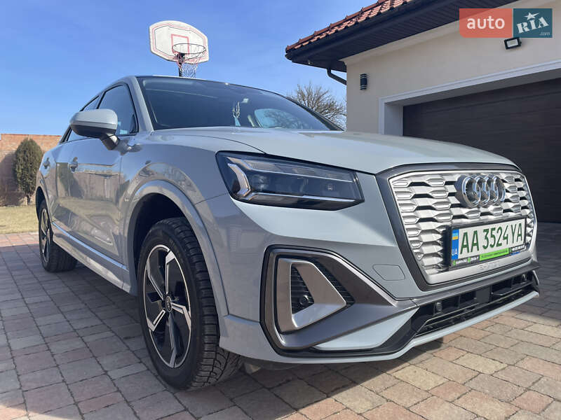 Внедорожник / Кроссовер Audi Q2L e-tron 2022 в Ивано-Франковске
