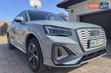 Внедорожник / Кроссовер Audi Q2L e-tron 2022 в 
