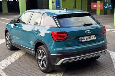 Позашляховик / Кросовер Audi Q2L e-tron 2021 в 
