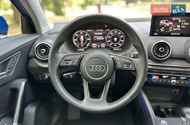 Позашляховик / Кросовер Audi Q2L e-tron 2021 в 