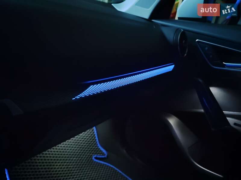 Внедорожник / Кроссовер Audi Q2L e-tron 2021 в Кременчуге