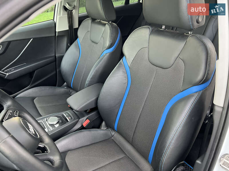 Позашляховик / Кросовер Audi Q2L e-tron 2021 в Тернополі