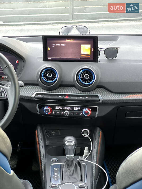 Позашляховик / Кросовер Audi Q2L e-tron 2021 в Тернополі